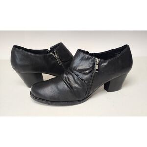 Baretraps Women's Rosamund Black Ankle Booties Side Zippers 10M